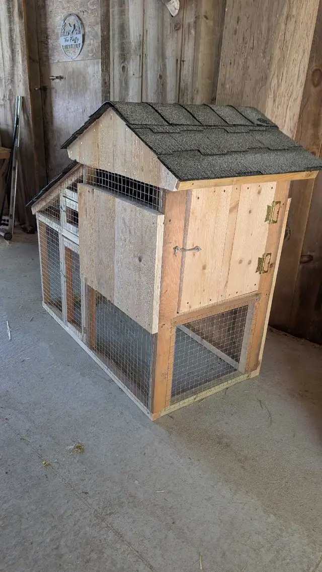 starter chicken coop - Photo 2