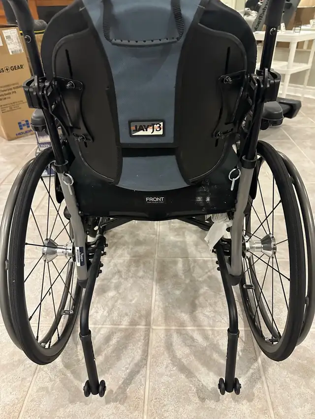 QUICKIE 2 QUICK RELEASE BRAND NEW WHEELCHAIR $1500