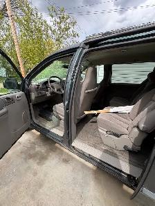 2002 dodge caravan (call number in description if interested) - Photo 3