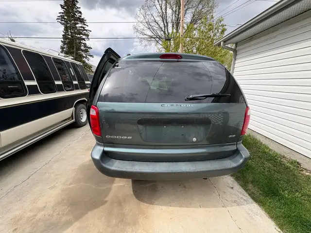 2002 dodge caravan (call number in description if interested) - Photo 4
