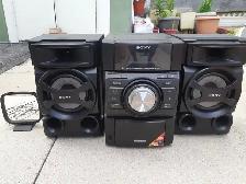 SONY MINI HI-FI SYSTEM MHC-EC691 WITH 2 SPEAKERS (Like New)