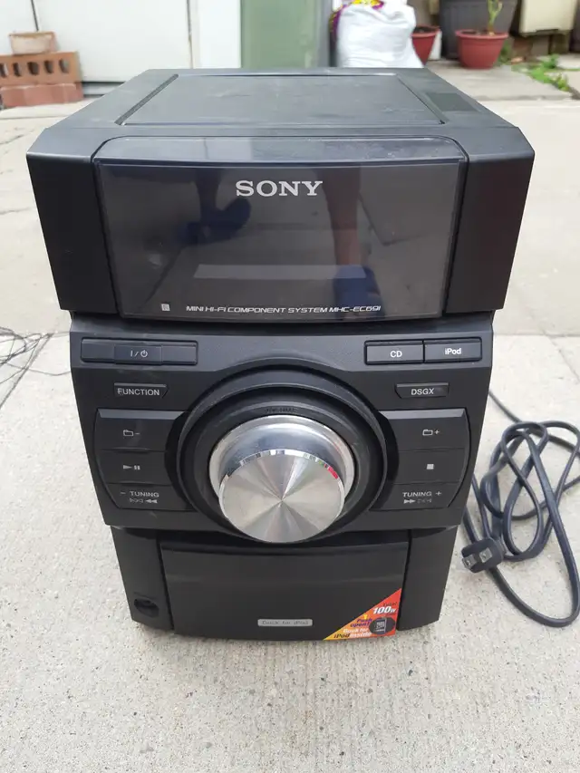 SONY MINI HI-FI SYSTEM MHC-EC691 WITH 2 SPEAKERS (Like New) - Photo 2