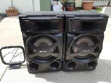 SONY MINI HI-FI SYSTEM MHC-EC691 WITH 2 SPEAKERS (Like New) - Photo 4