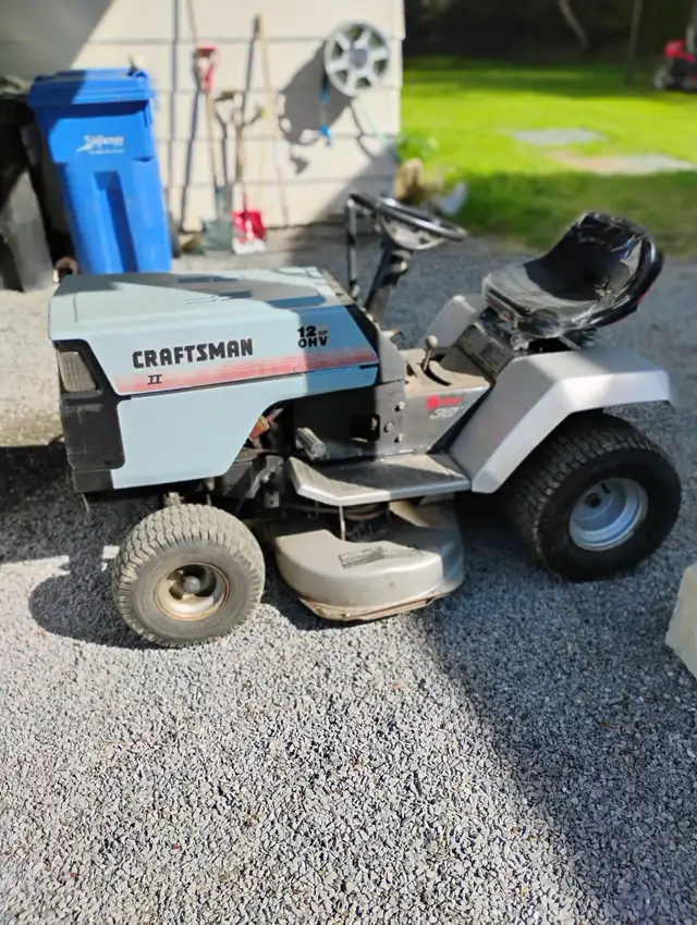 tracteur a gazon (craftman 12 h.p.)
