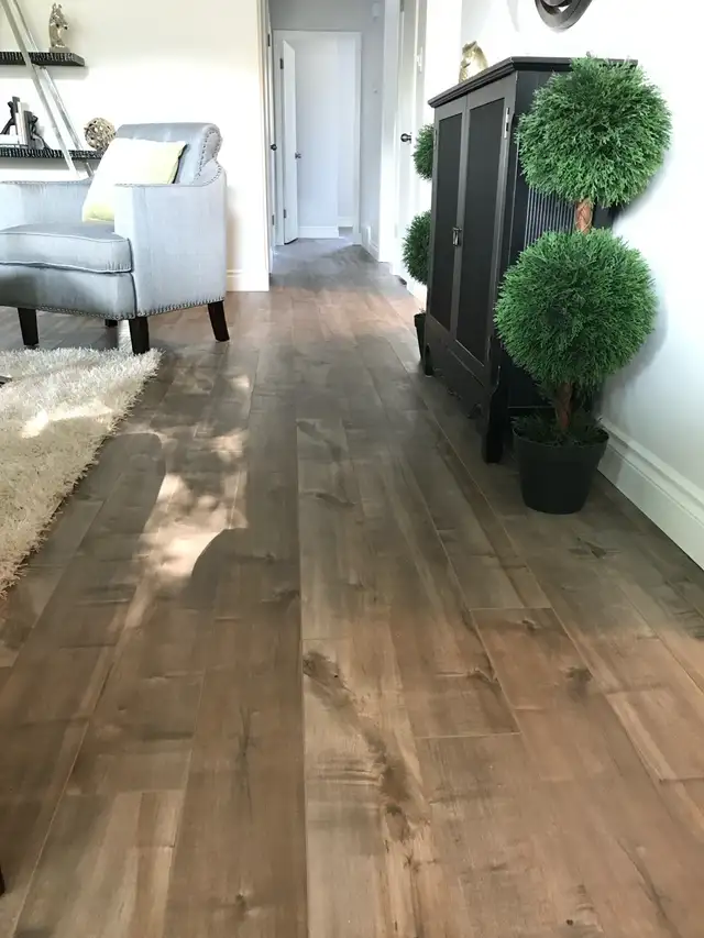 Looking for flooring crew members - Photo 2