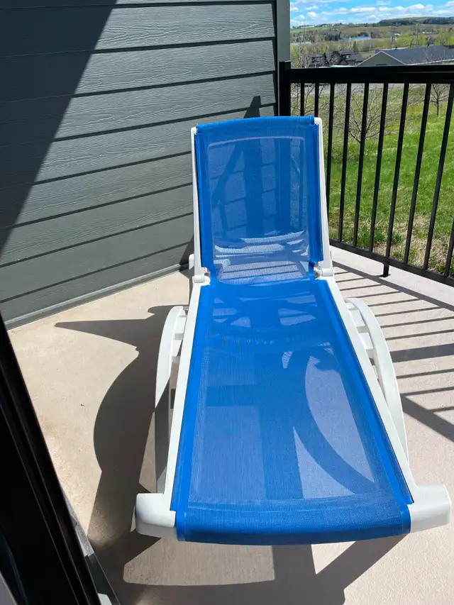 chaise longue