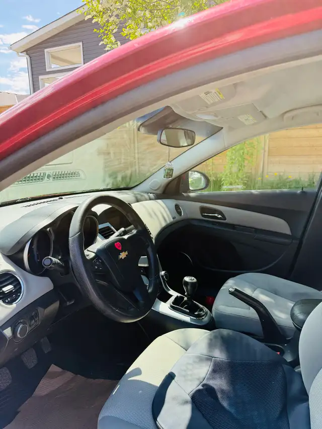 2011 Chevy Cruze 6 speed - Photo 7