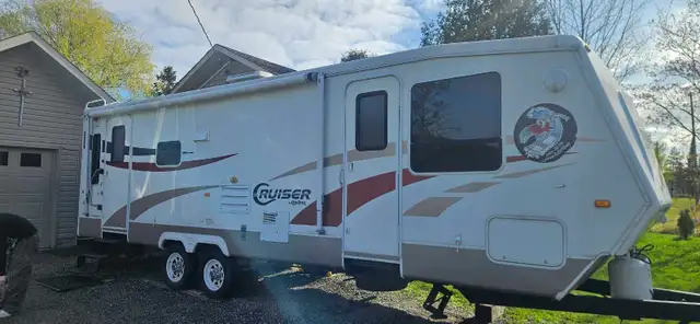 30 foot Cruiser Crossroads RV