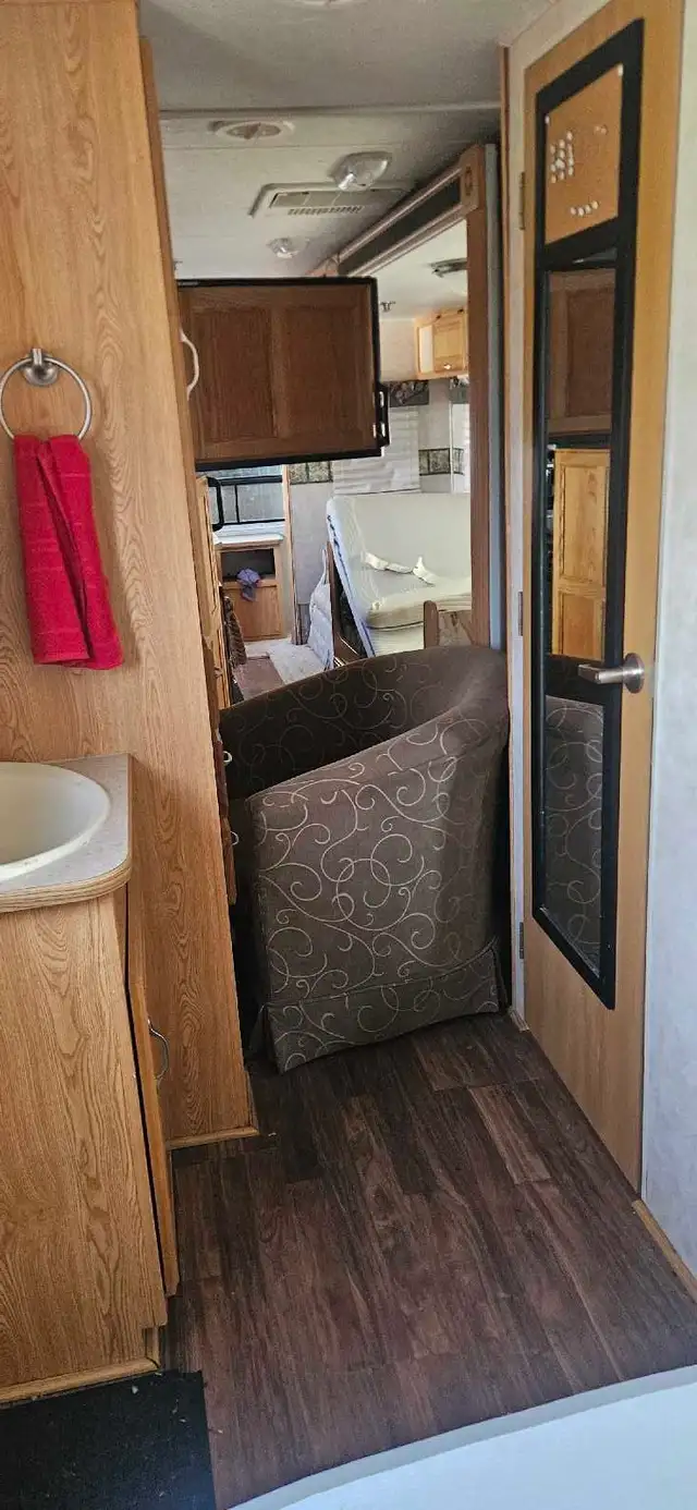 30 foot Cruiser Crossroads RV - Photo 8