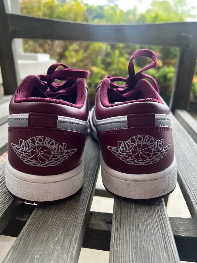 Jordan 1 Low "Cherrywood Red" Size 9 - Photo 4