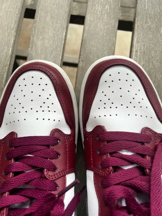 Jordan 1 Low "Cherrywood Red" Size 9 - Photo 5