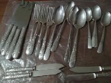 CUTLERY- VINTAGE-  ONEIDA COMMUNITY-TUDOR PLATE - Photo 2