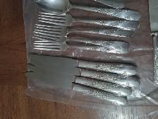 CUTLERY- VINTAGE-  ONEIDA COMMUNITY-TUDOR PLATE - Photo 7