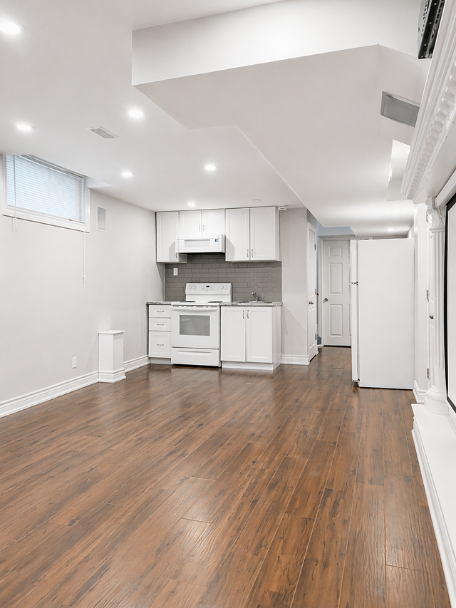 1 Bedroom Basement Apartment for Rent – East Gwillimbury (Sharon - Photo 27