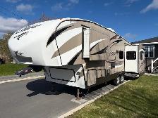 2015 Cougar Fifth Wheel
