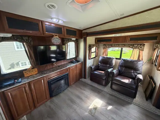 2015 Cougar Fifth Wheel - Photo 5