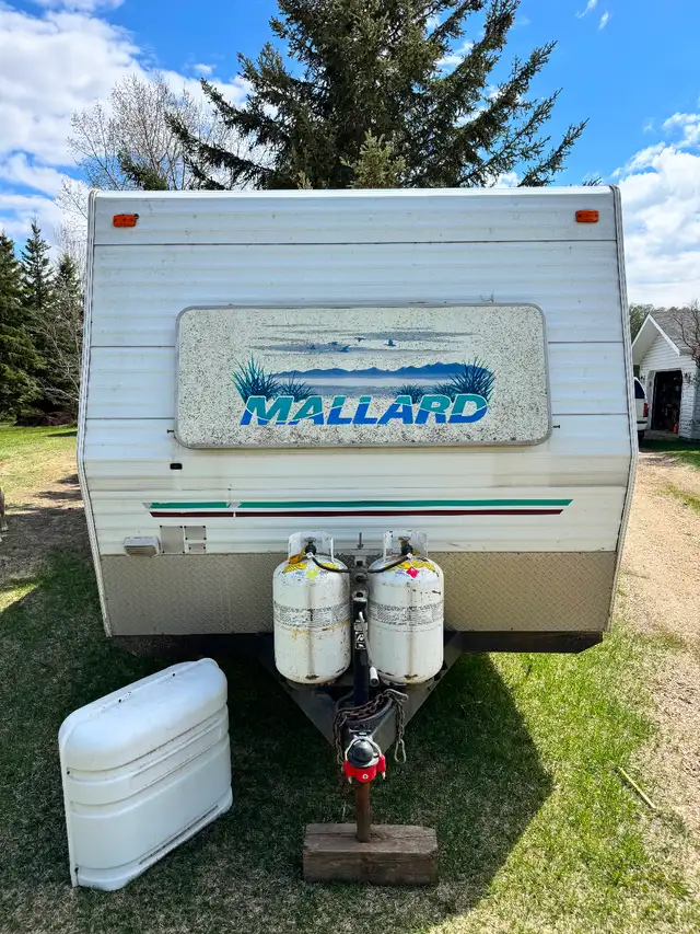 2002 mallard 20N travel trailer - Photo 2