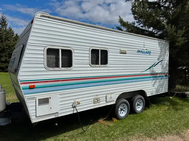 2002 mallard 20N travel trailer - Photo 3