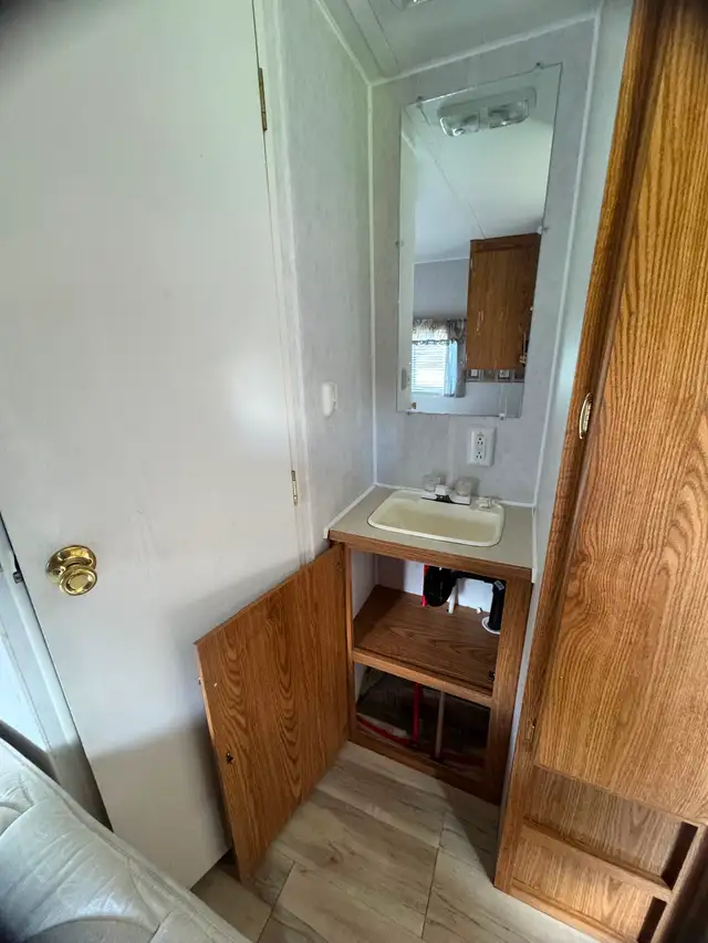 2002 mallard 20N travel trailer - Photo 8