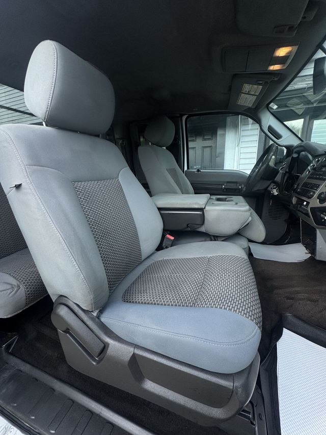 2014 Ford Super Duty F-250 SRW EXTENDED CAB — 8 FT BOX — CERTIFI - Photo 9