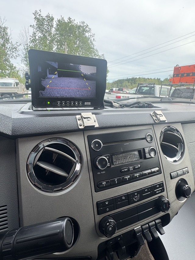 2014 Ford Super Duty F-250 SRW EXTENDED CAB — 8 FT BOX — CERTIFI - Photo 13