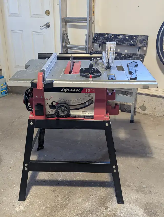 SKIL Table Saw for sale