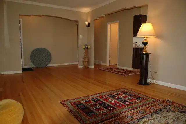 5 Bedroom House for Rent close to Down Town, C-Train LRT, SAIT - Photo 3