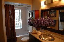 5 Bedroom House for Rent close to Down Town, C-Train LRT, SAIT - Photo 6