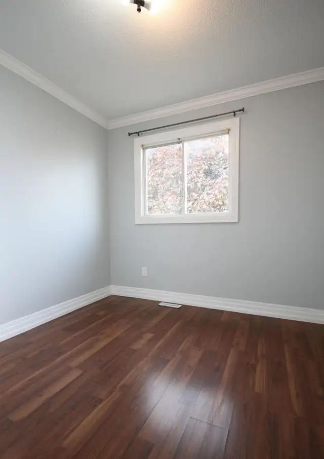 3 Bedroom House For Lease Near Highway 407 & McLsughlin rd S - Photo 4