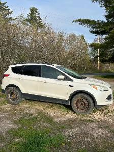 2013 & 2014 Ford Escapes FOR PARTS - Photo 3