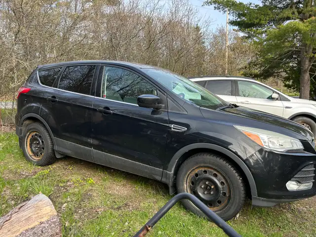 2013 & 2014 Ford Escapes FOR PARTS - Photo 6