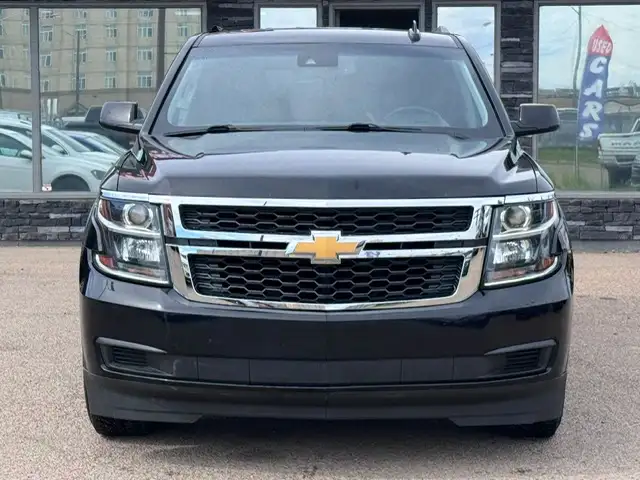 2018 CHEVROLET SUBURBAN LT – 5.3L V8 – 4X4 – 8 PASSENGER - Photo 3