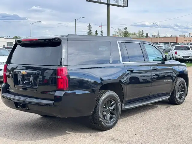 2018 CHEVROLET SUBURBAN LT – 5.3L V8 – 4X4 – 8 PASSENGER - Photo 6