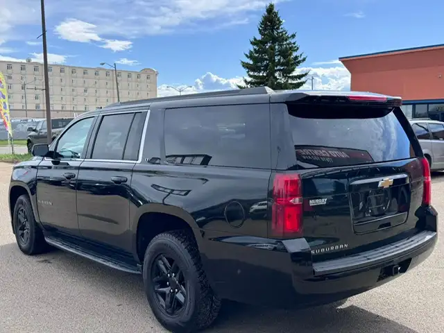 2018 CHEVROLET SUBURBAN LT – 5.3L V8 – 4X4 – 8 PASSENGER - Photo 8