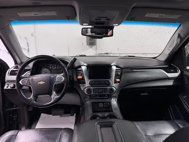 2018 CHEVROLET SUBURBAN LT – 5.3L V8 – 4X4 – 8 PASSENGER - Photo 10