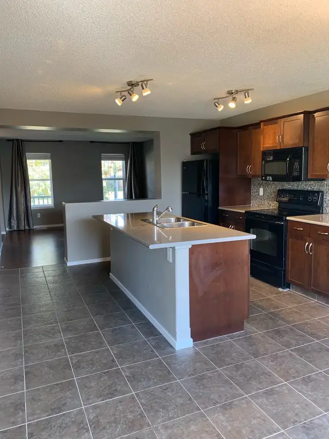 House for rent - Photo 9