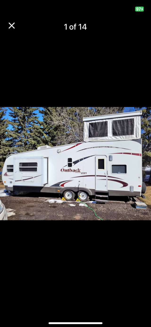2009 Keystone Outback Lift RV - 27’