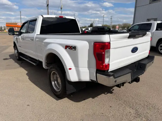2018 Ford Super Duty F-350 DUALLY CREWCAB 4X4 - Photo 3