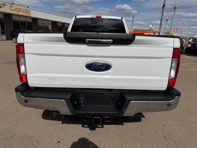 2018 Ford Super Duty F-350 DUALLY CREWCAB 4X4 - Photo 4