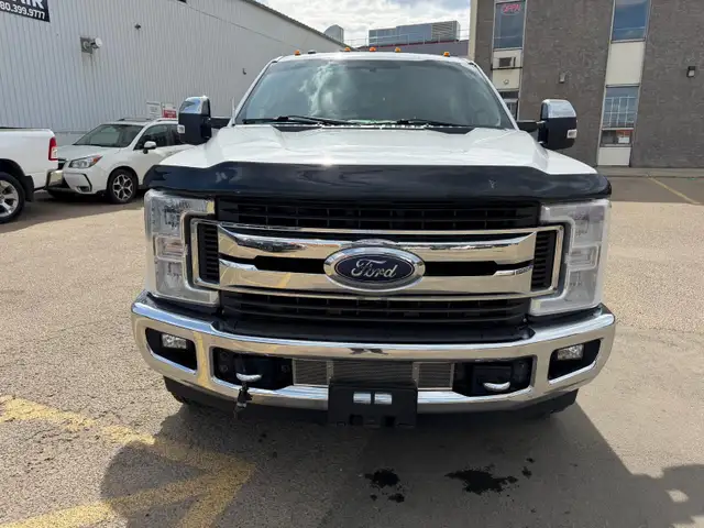 2018 Ford Super Duty F-350 DUALLY CREWCAB 4X4 - Photo 8