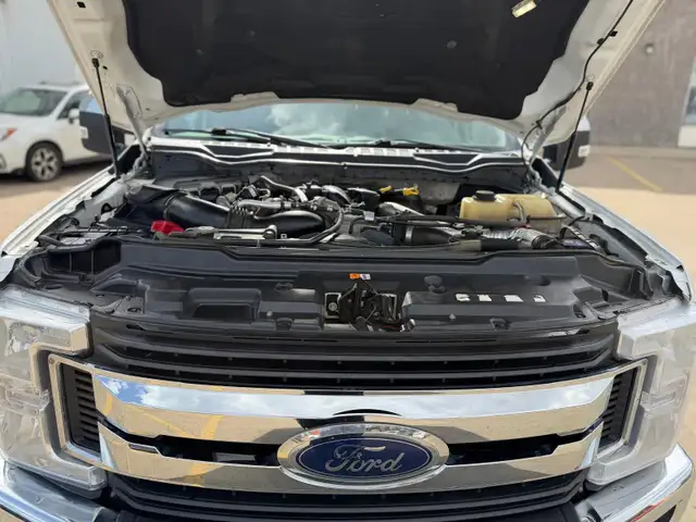 2018 Ford Super Duty F-350 DUALLY CREWCAB 4X4 - Photo 9