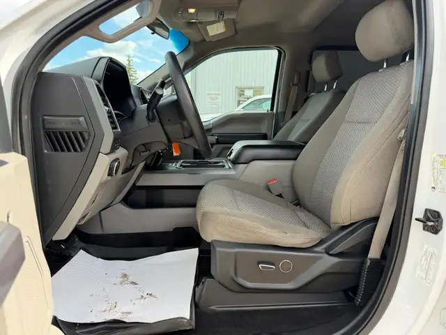 2018 Ford Super Duty F-350 DUALLY CREWCAB 4X4 - Photo 11