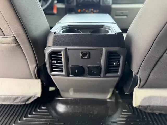 2018 Ford Super Duty F-350 DUALLY CREWCAB 4X4 - Photo 19