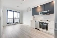 2 Bedrooms & 1Bathroom Available in Downtown Montreal - Photo 2