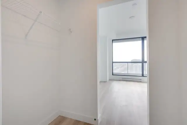 2 Bedrooms & 1Bathroom Available in Downtown Montreal - Photo 5