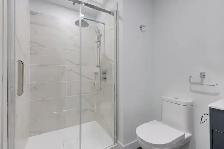 2 Bedrooms & 1Bathroom Available in Downtown Montreal - Photo 6