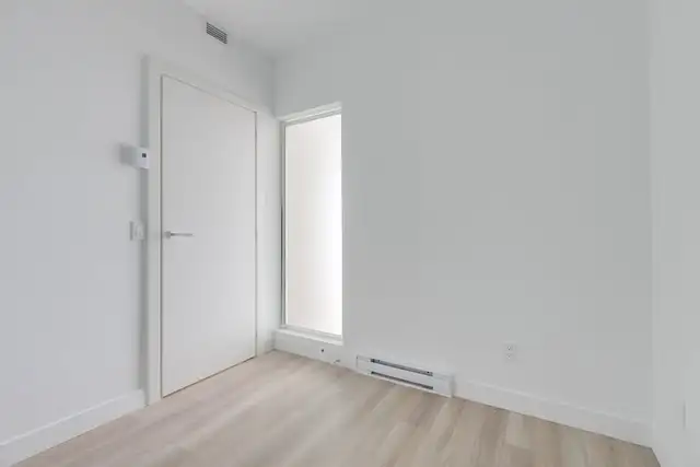 2 Bedrooms & 1Bathroom Available in Downtown Montreal - Photo 8