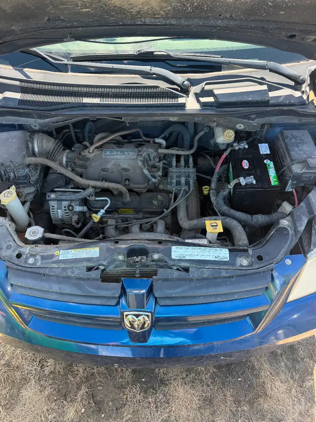 2010 Grand Caravan - Photo 2