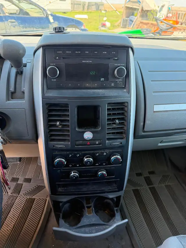 2010 Grand Caravan - Photo 7