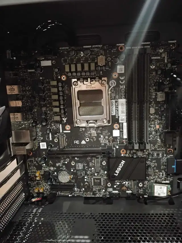Lenovo legion gaming pc with motherboard,case and power supply. - Photo 4